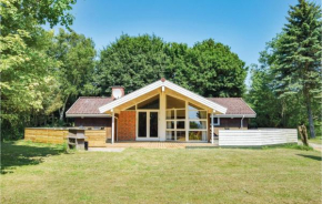 Stunning Home In Humble With Wifi, Humble